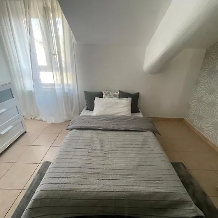 Apartamento Mansarda Di Nolo-mm Pasteur-red Line